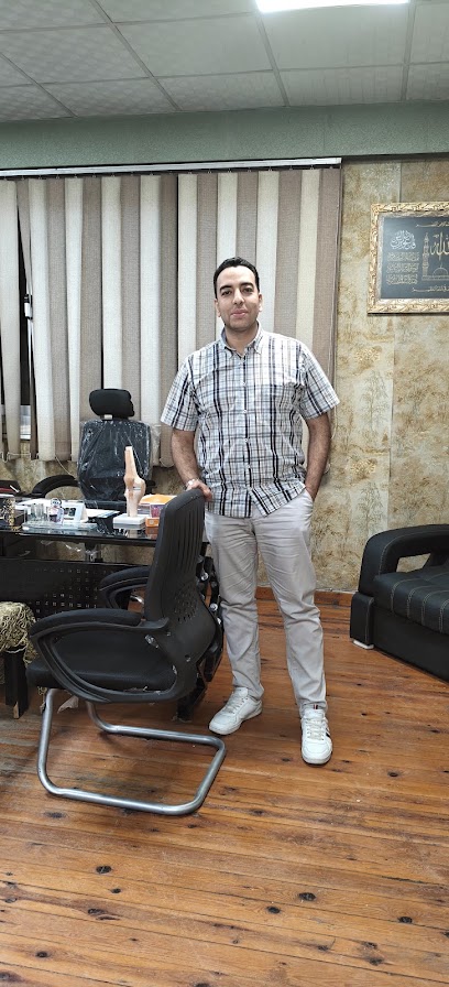 السيد علي مخيمر