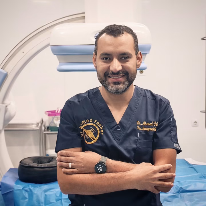 احمد فاخر