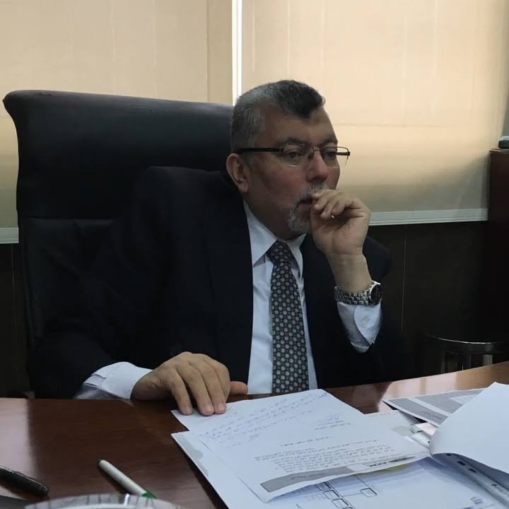 مدحت قشطة